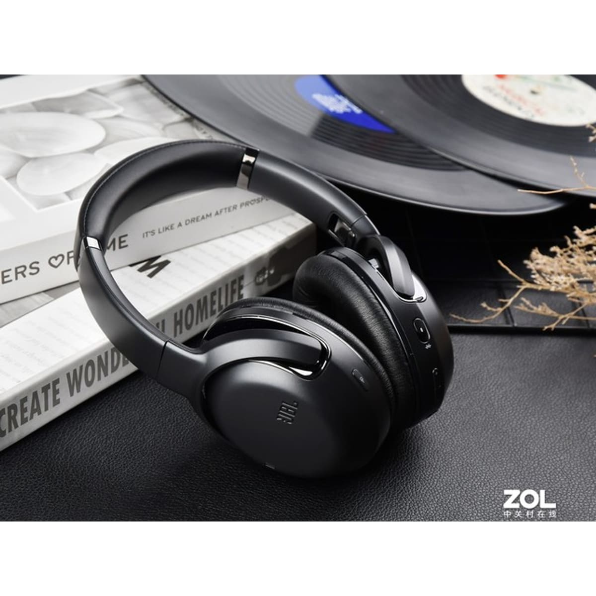 JBL JBL Tour One M2